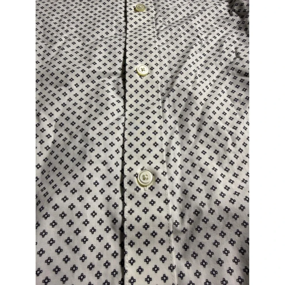 Banana Republic Button Down Mens Large White Non-Iron Standard Fit Geometric